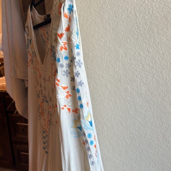 Cute top - Picture 3 of 7